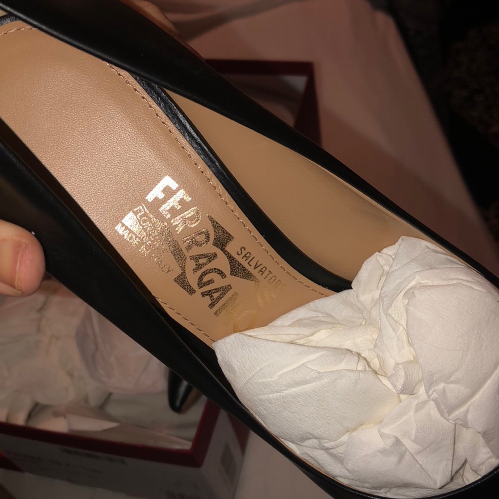 Salvatore ferragamo fiore black leather heels - Picture 6 of 6